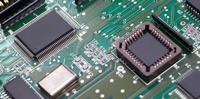 Optimizing Cleanroom Design: Essential Components for Biopharmaceuticals and Life Sciences